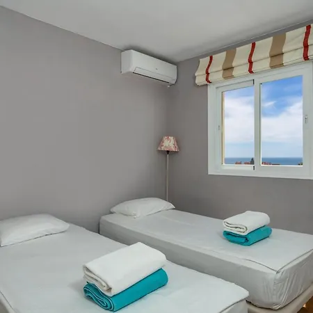 Spacious Castillo Sohail Penthouse With Jacuzzi By Costarentals - Ref 12 Fuengirola Exterior photo