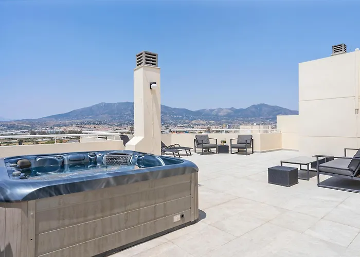 Spacious Castillo Sohail Penthouse With Jacuzzi By Costarentals - Ref 12