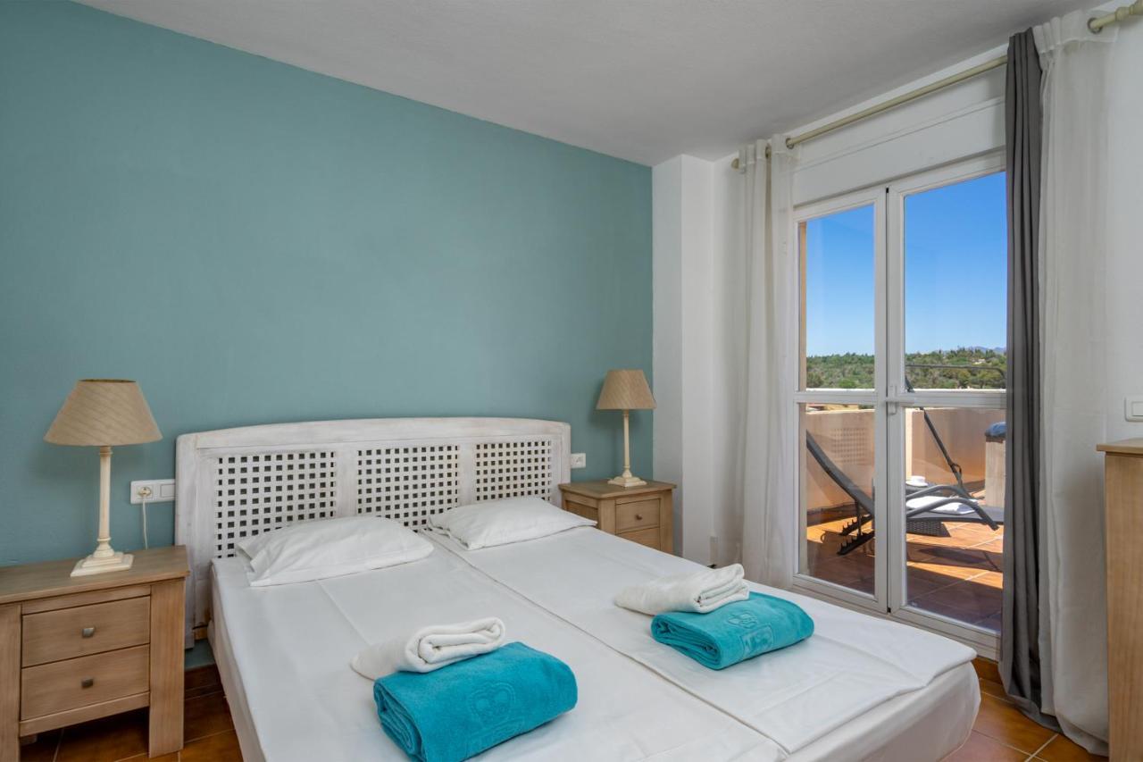 Spacious Castillo Sohail Penthouse With Jacuzzi By Costarentals - Ref 12 Fuengirola
