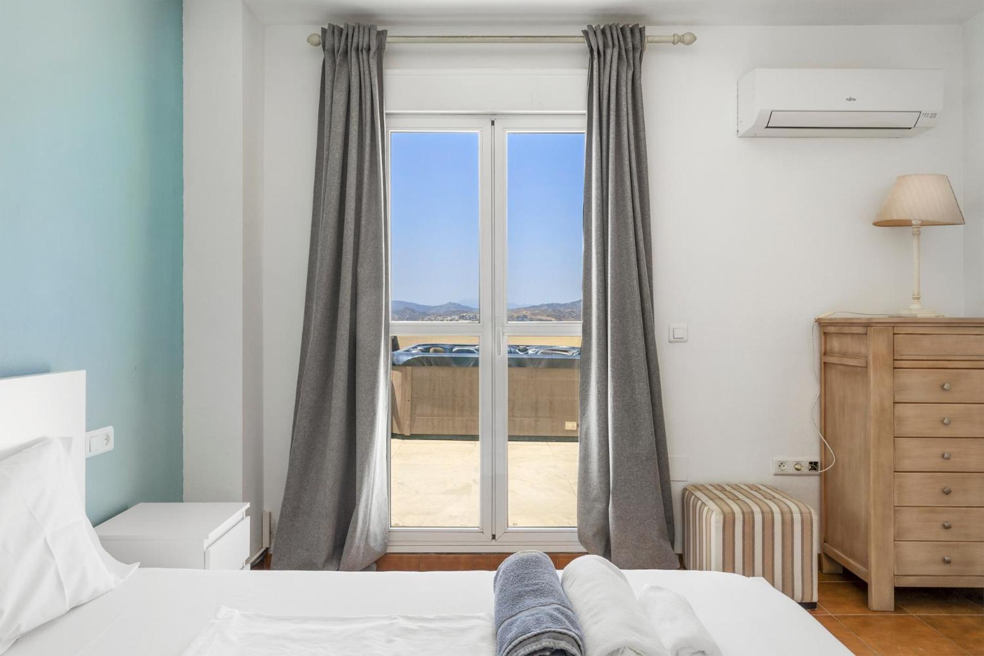 Appartement Spacious Castillo Sohail Penthouse With Jacuzzi By Costarentals - Ref 12 *