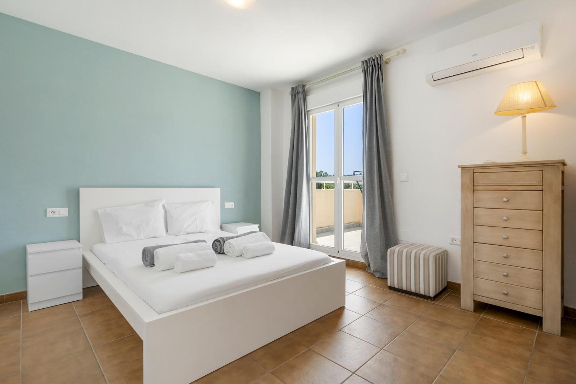 Spacious Castillo Sohail Penthouse With Jacuzzi By Costarentals - Ref 12 Appartement Fuengirola