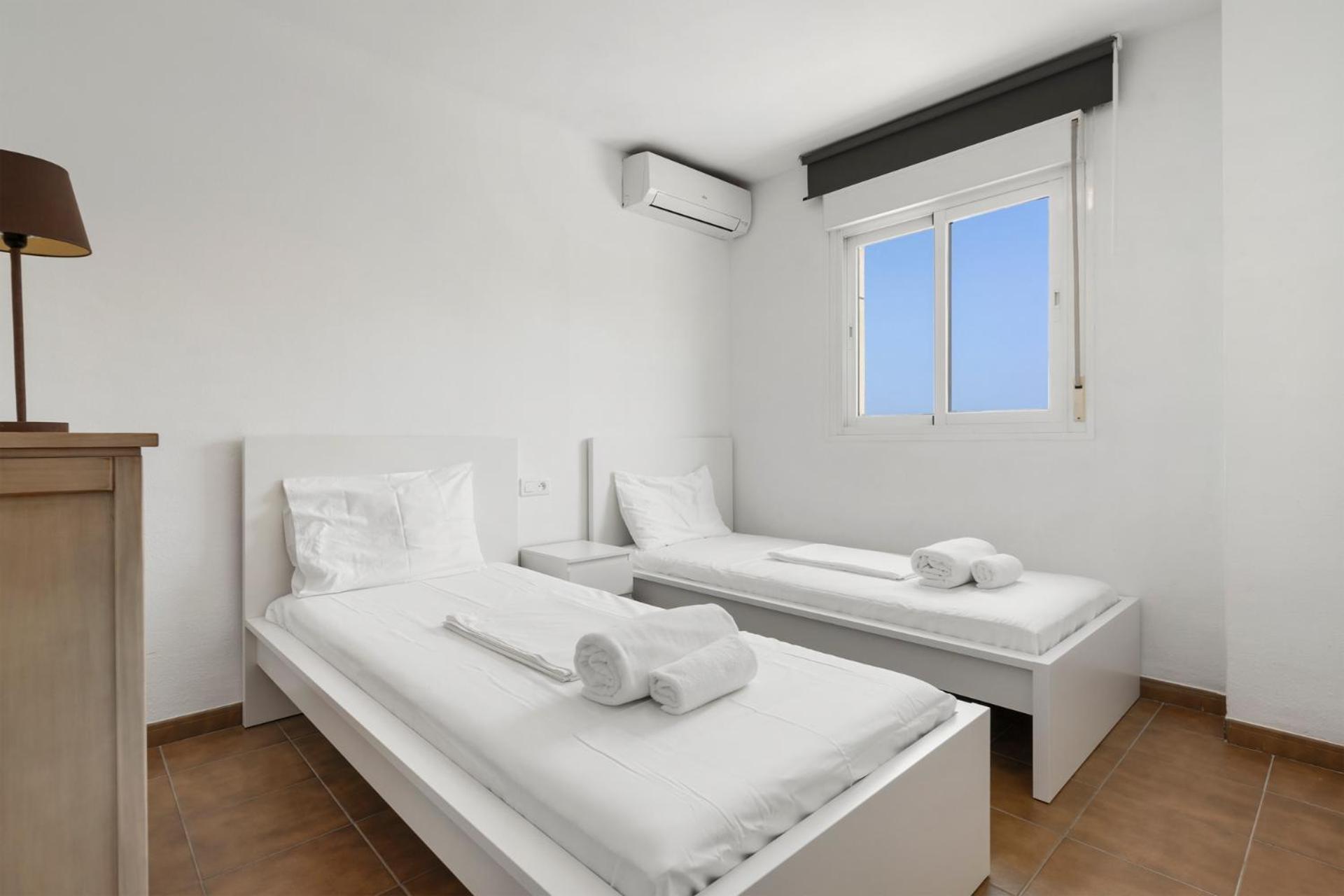Spacious Castillo Sohail Penthouse With Jacuzzi By Costarentals - Ref 12 * Fuengirola